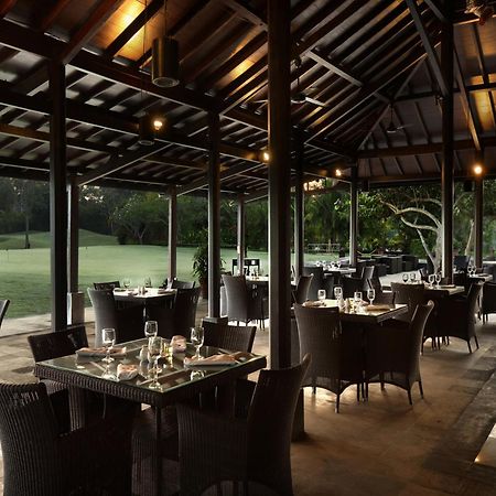 Готель Hyatt Regency Yogyakarta Селеман Екстер'єр фото The restaurant at the clubhouse