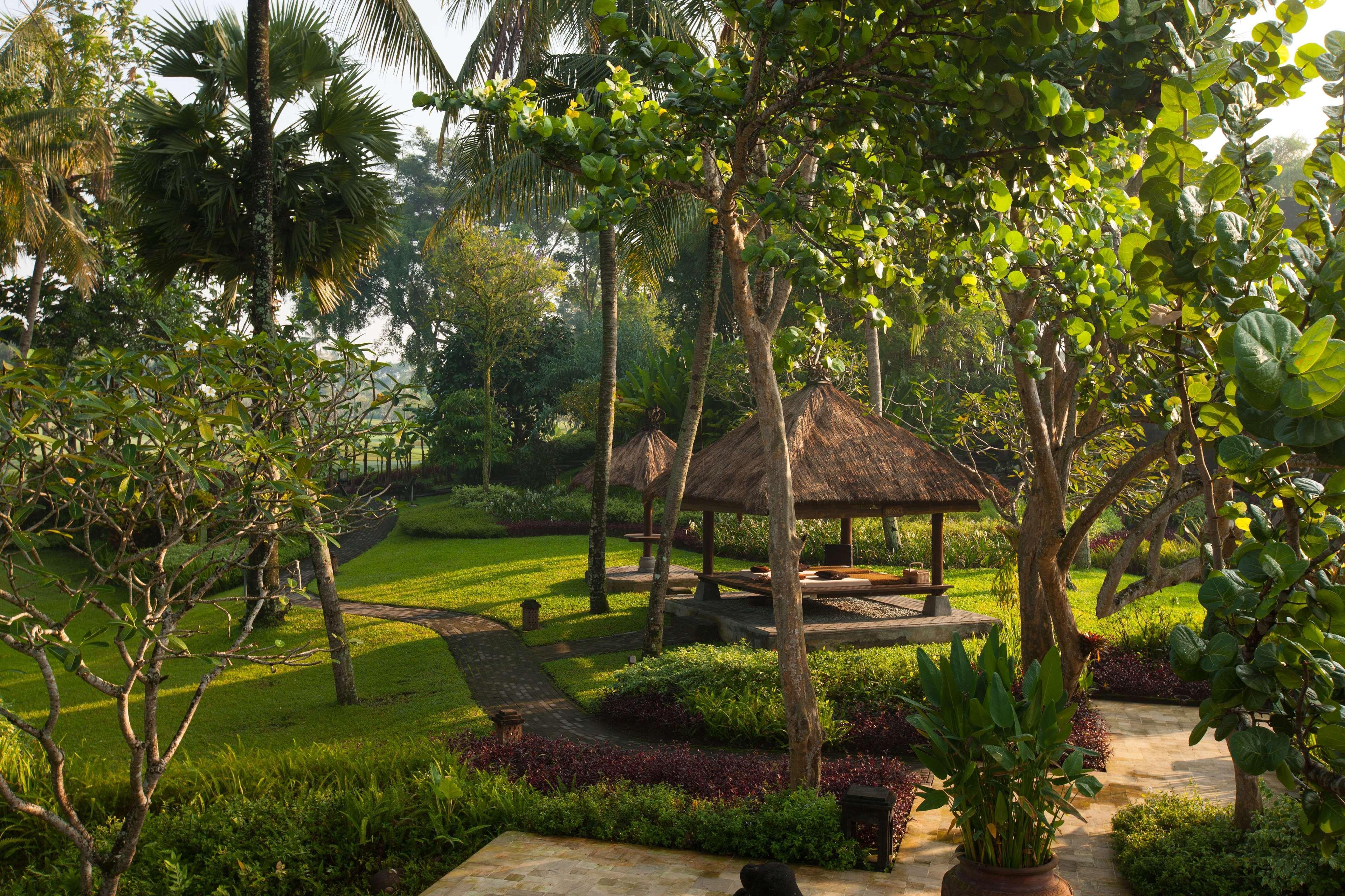 Готель Hyatt Regency Yogyakarta Селеман Екстер'єр фото The gardens of the Four Seasons Resort Bali at Sayan