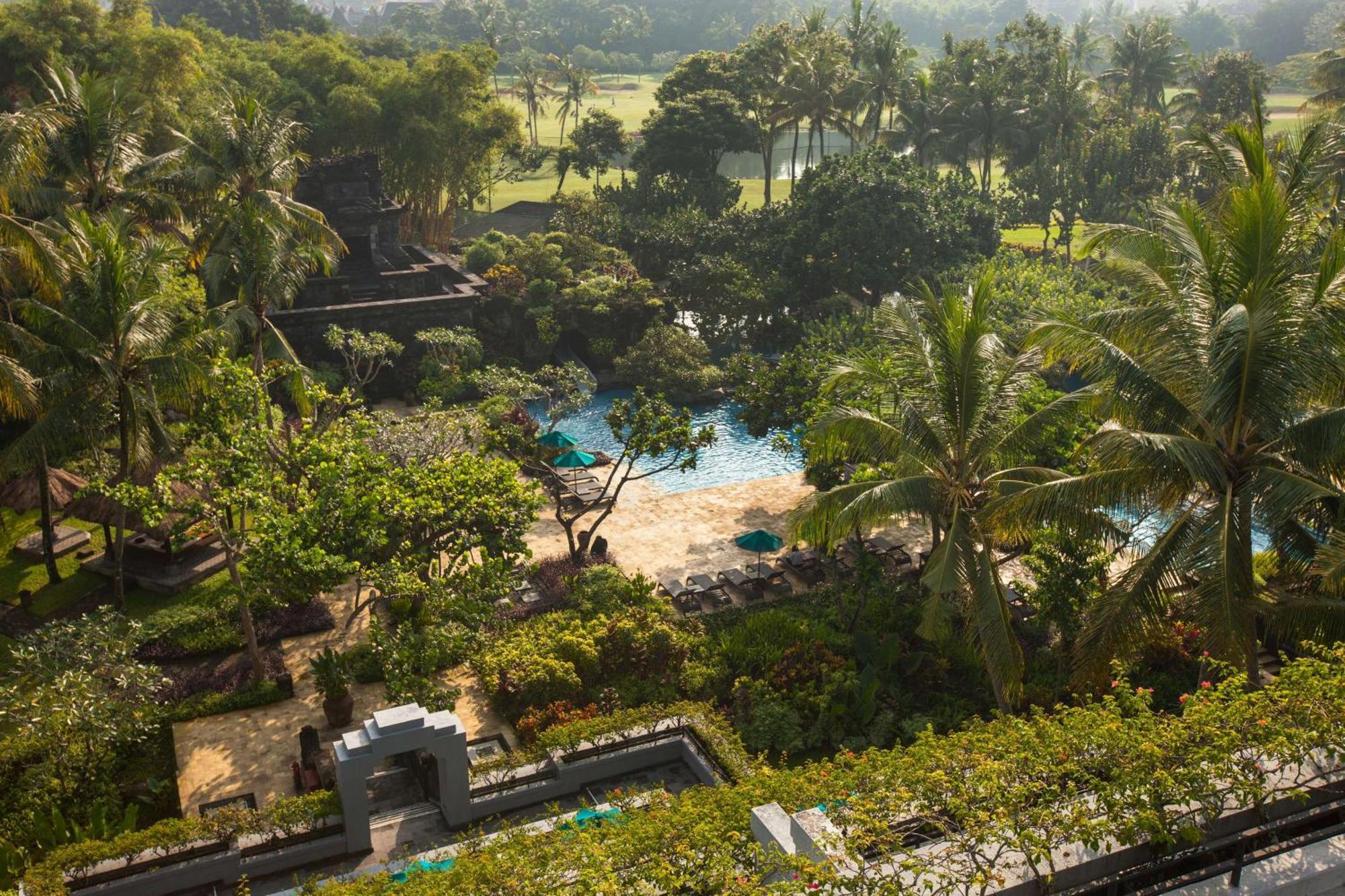 Готель Hyatt Regency Yogyakarta Селеман Екстер'єр фото The pool at the Four Seasons Hotel